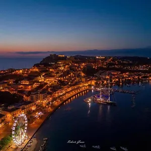 https://billionaire-house.sicilyhotelsitaly.net